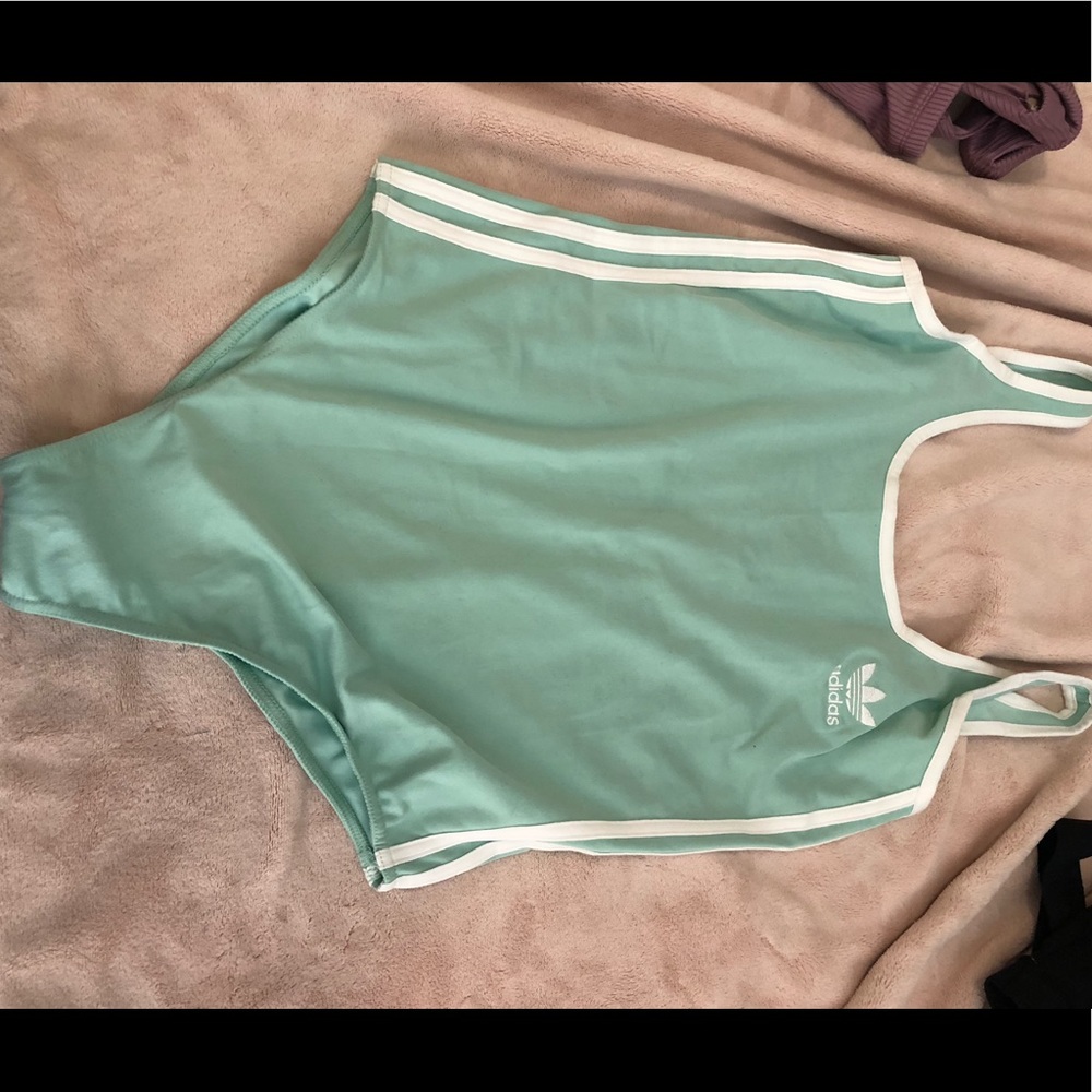 🦋SALE🦋 NWOT adidas scoop neck bodysuit